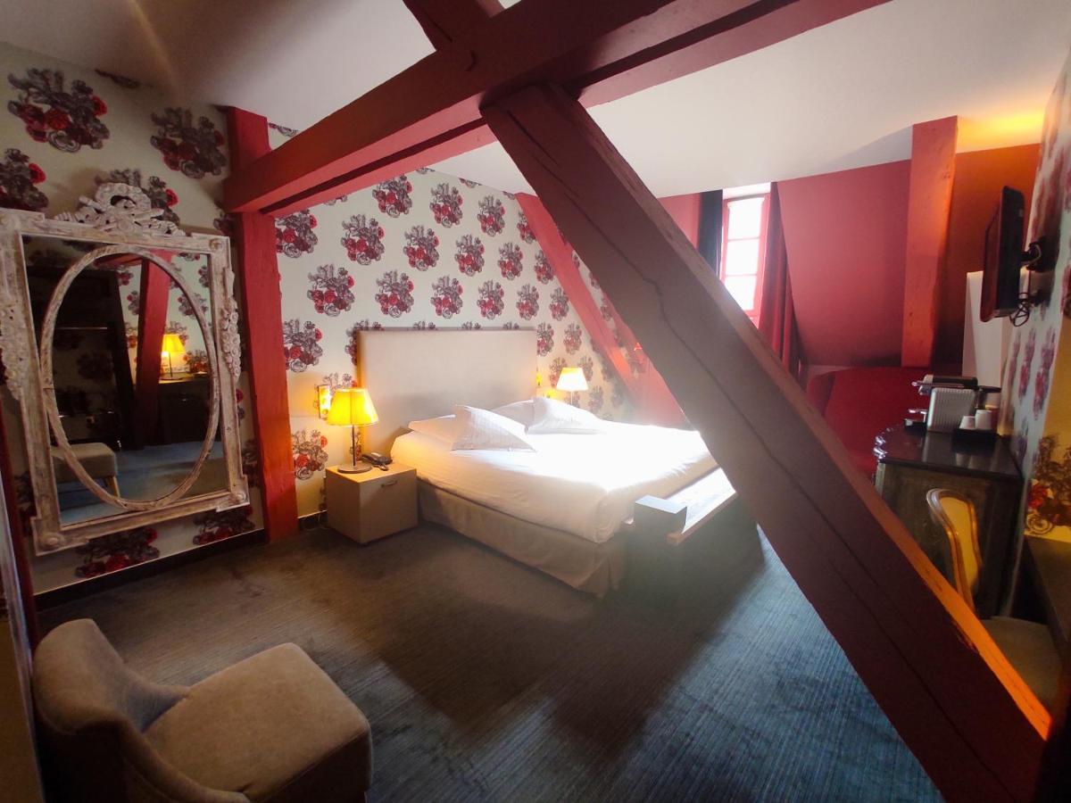 De Paris Hotel 3*