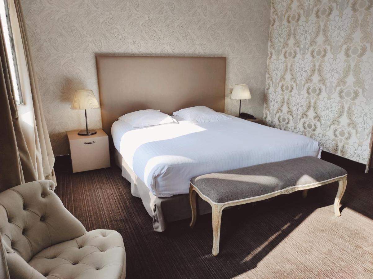 De Paris 3*