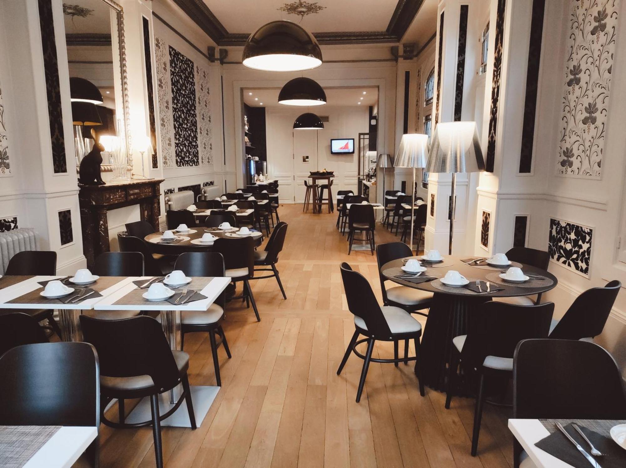 Hotel De Paris 3*
