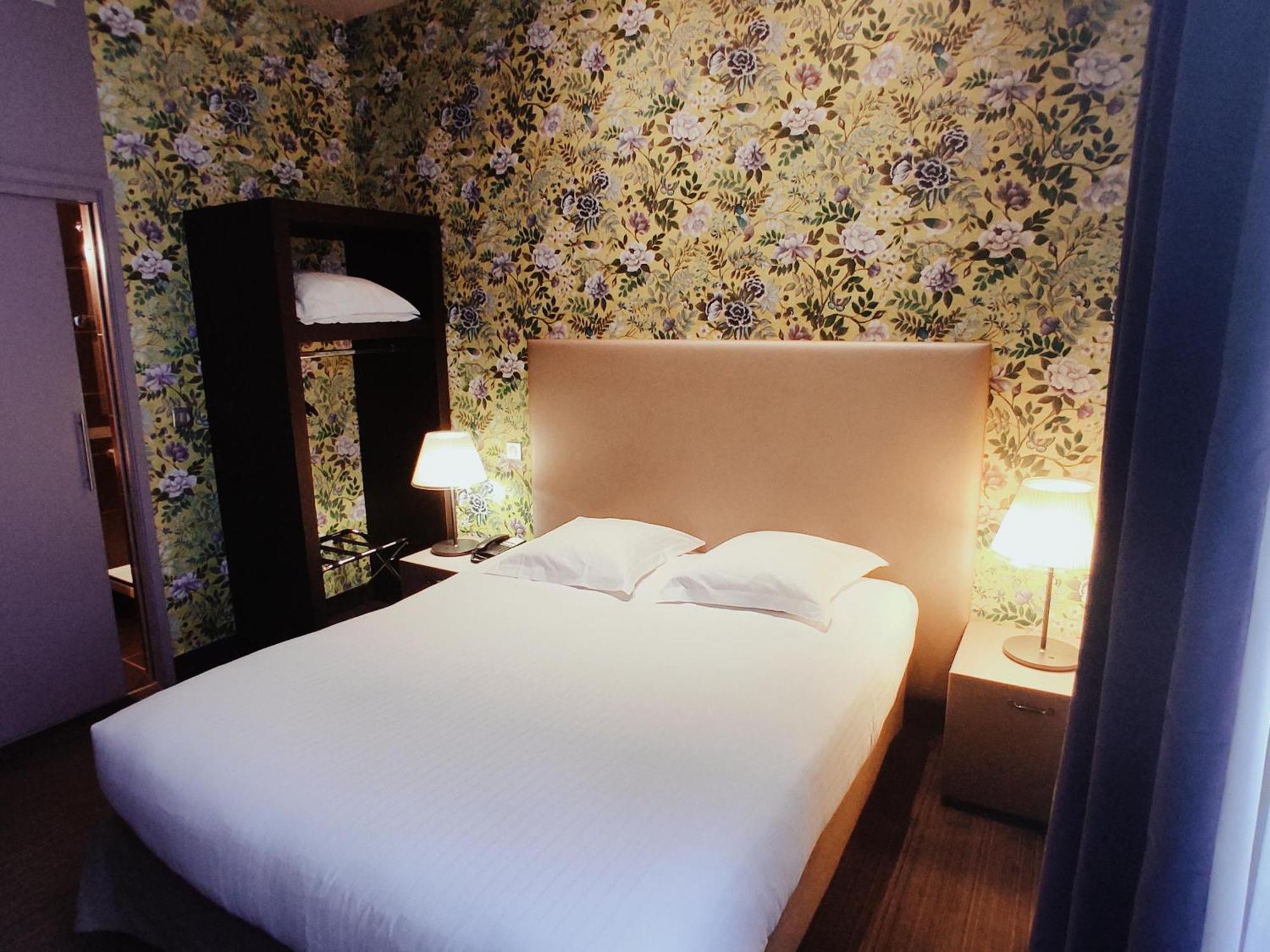 Hotel De Paris 3*