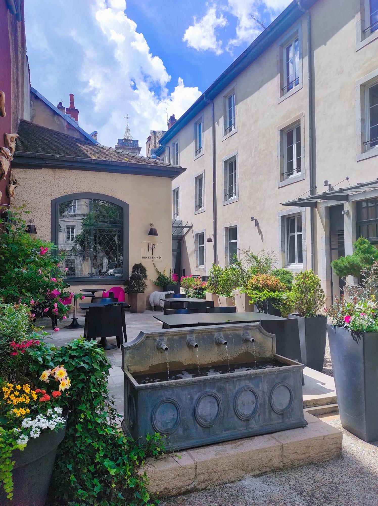 De Paris Hotel 3*