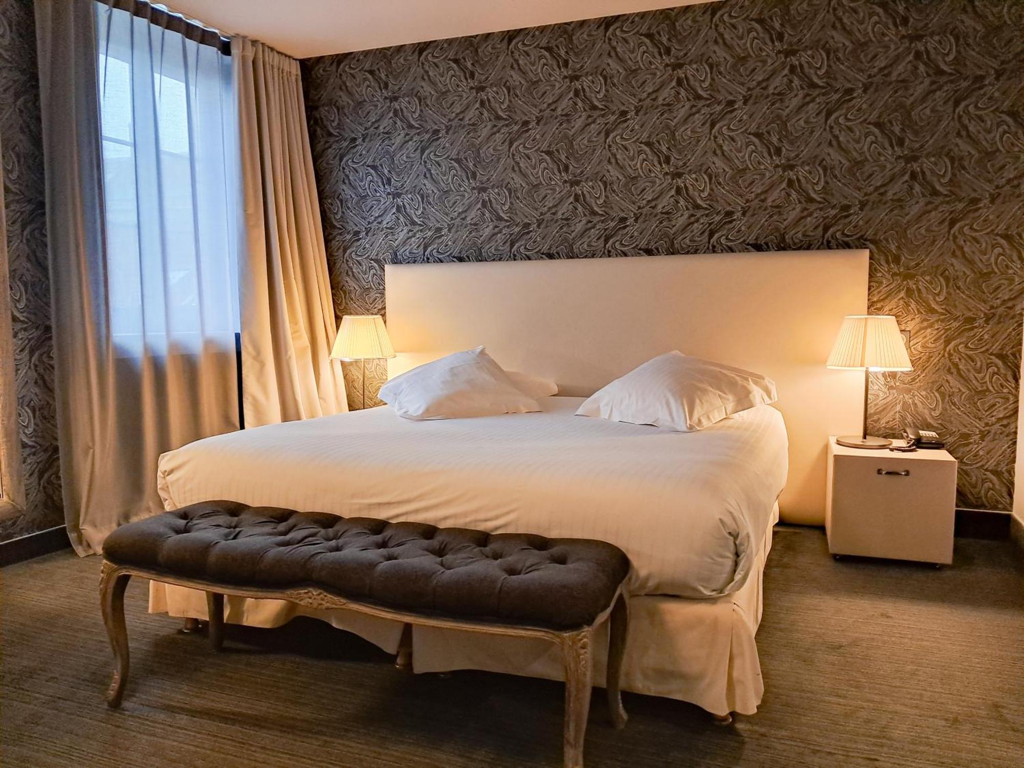 De Paris 3*