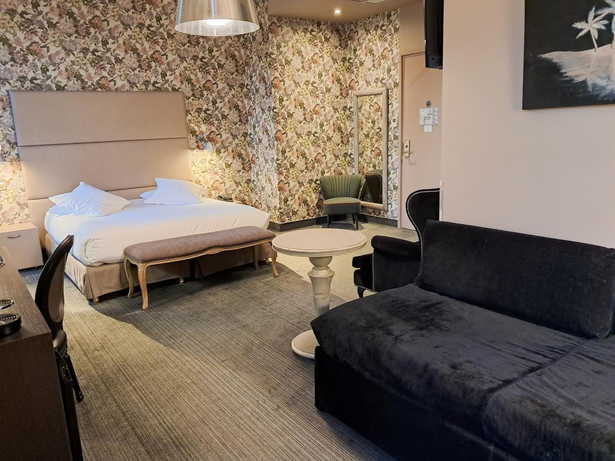 Hotel De Paris 3*
